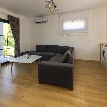 1 Bedroom With Common Garden In The Heart Of Bodrum - La Morada 1 *
